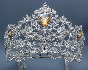 Mouawad Miss Universe Crown -“Power of Unity" rhinestones and silver color crown Zozibini Tunzi, Andrea Meza, Harnaaz Kaur Sandhu, pageant