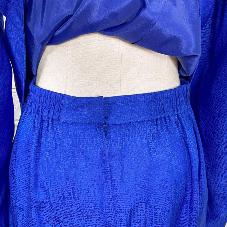 Vintage 90s Adrianna Papell Cobalt Blue Silk Two Piece Skirt Suit Set 6 image 7