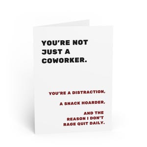 Carte d'anniversaire pleine d'esprit d'un collègue | Distraction, collectionneur de collations, prévention de l'arrêt de la rage | Carte d'ami sarcastique de Zazzle.be Liste d'envies Vous avez des idées ? Avec enveloppe