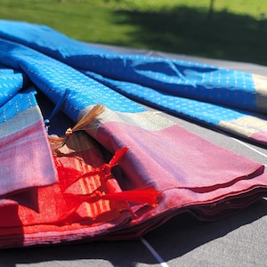 Superbe sari bleu clair avec des touches de rose pour la fête des mères, les mariages et les festivals