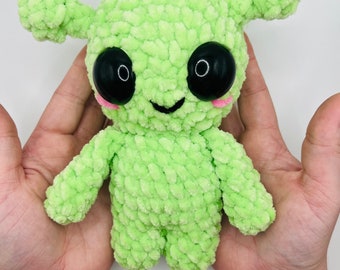 Teeny pal alien- crochet alien, space crochet pattern, alien amigurumi, crochet alien pattern, crochet pattern