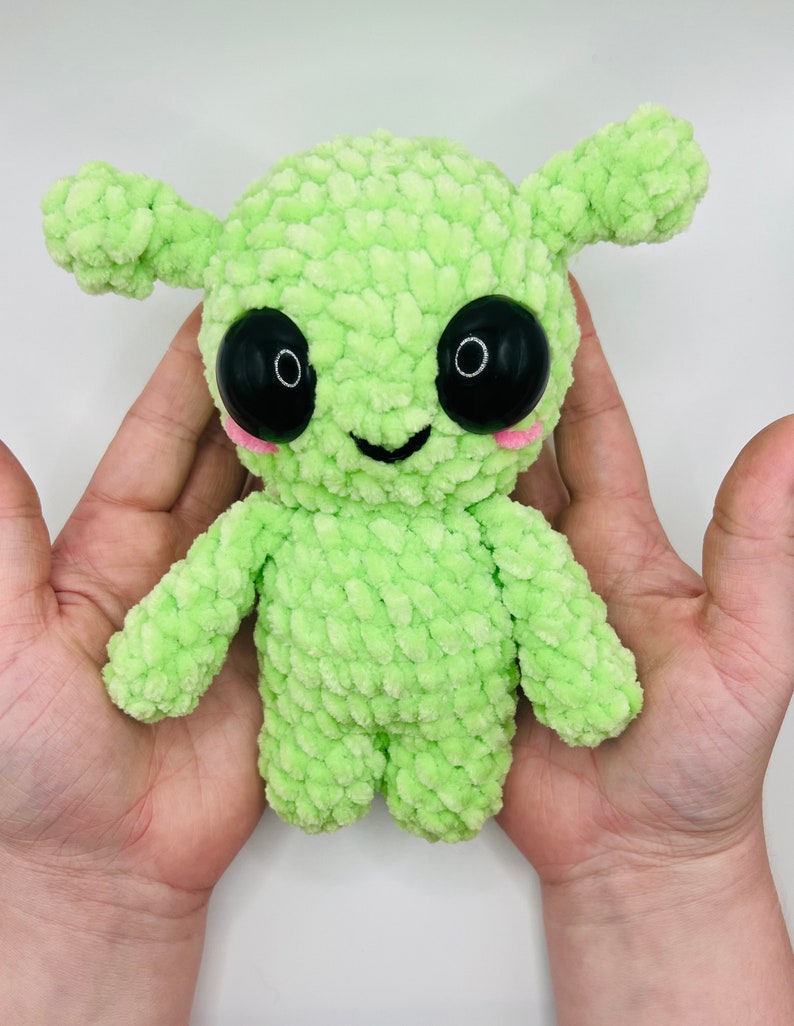 Teeny pal alien crochet alien, space crochet pattern, alien amigurumi, crochet alien pattern, crochet pattern image 1