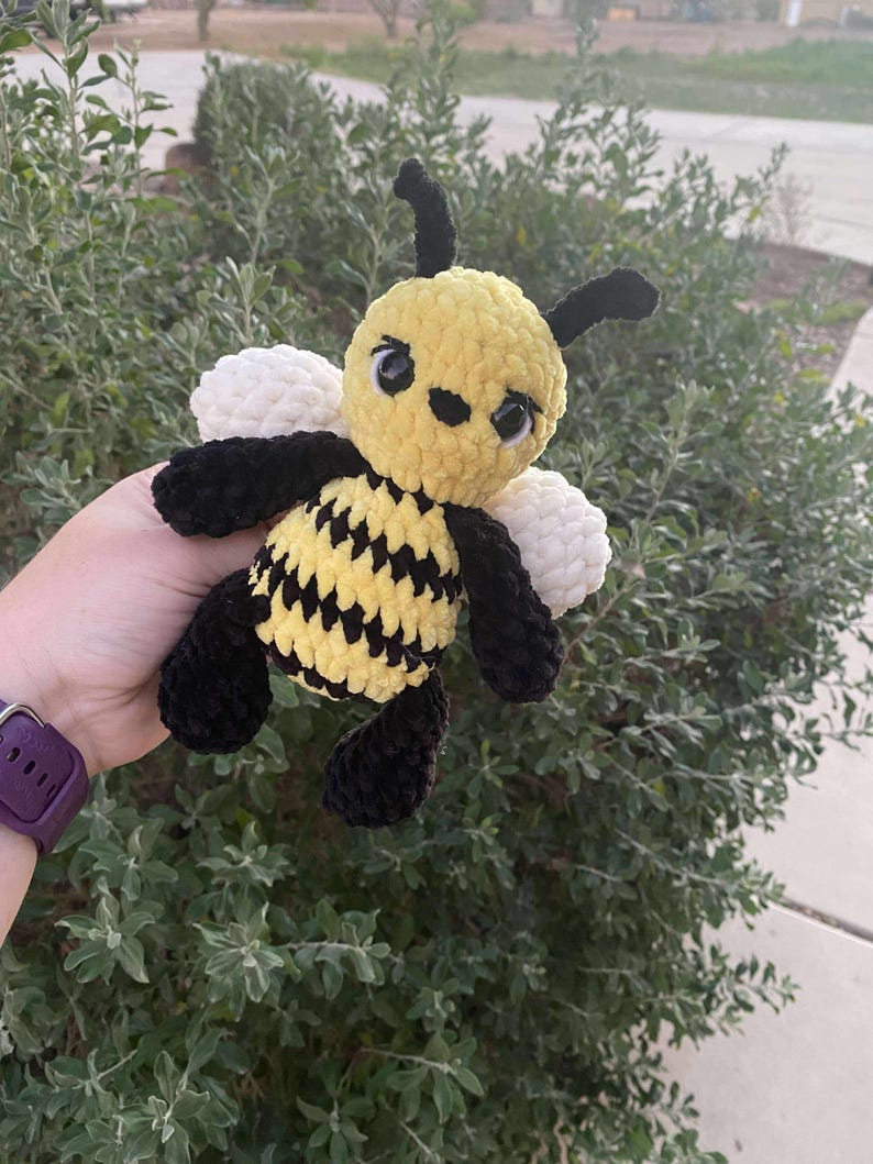 Bumble the Bee | Amigurumi Bee Pattern, Low Sew, Crochet Pattern ...