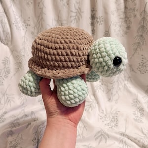 fern the turtle- no sew, turtle crochet pattern, tortoise crochet pattern, amigurumi, turtle pattern, land turtle crochet pattern, crochet