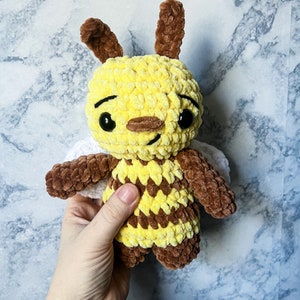 Bumble bee crochet pattern- amigurumi pattern, bumble bee amigurumi, crochet bug pattern, bumble bee crochet