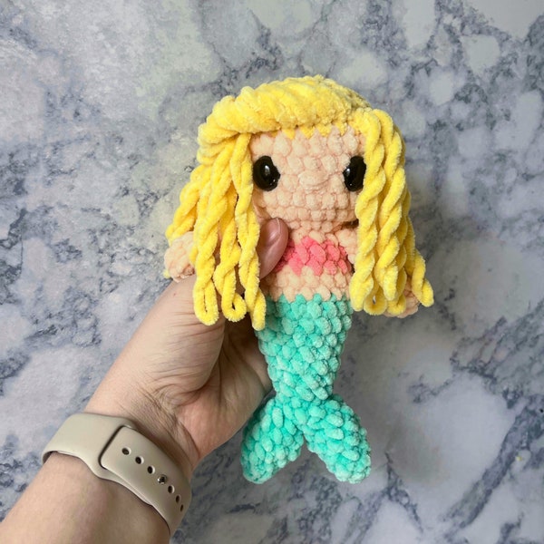 Baby mermaid crochet pattern- mermaid crochet pattern, amigurumi mermaid, crochet pattern, no sew crochet pattern, parfait chunky, amigurumi