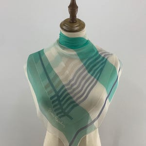 Vintage Pierre Cardin authentische Seidenschal Krawatten Babuschka quadratischer Schal Kopftuch Wrap Accessoires Hijabs Körper wickeln