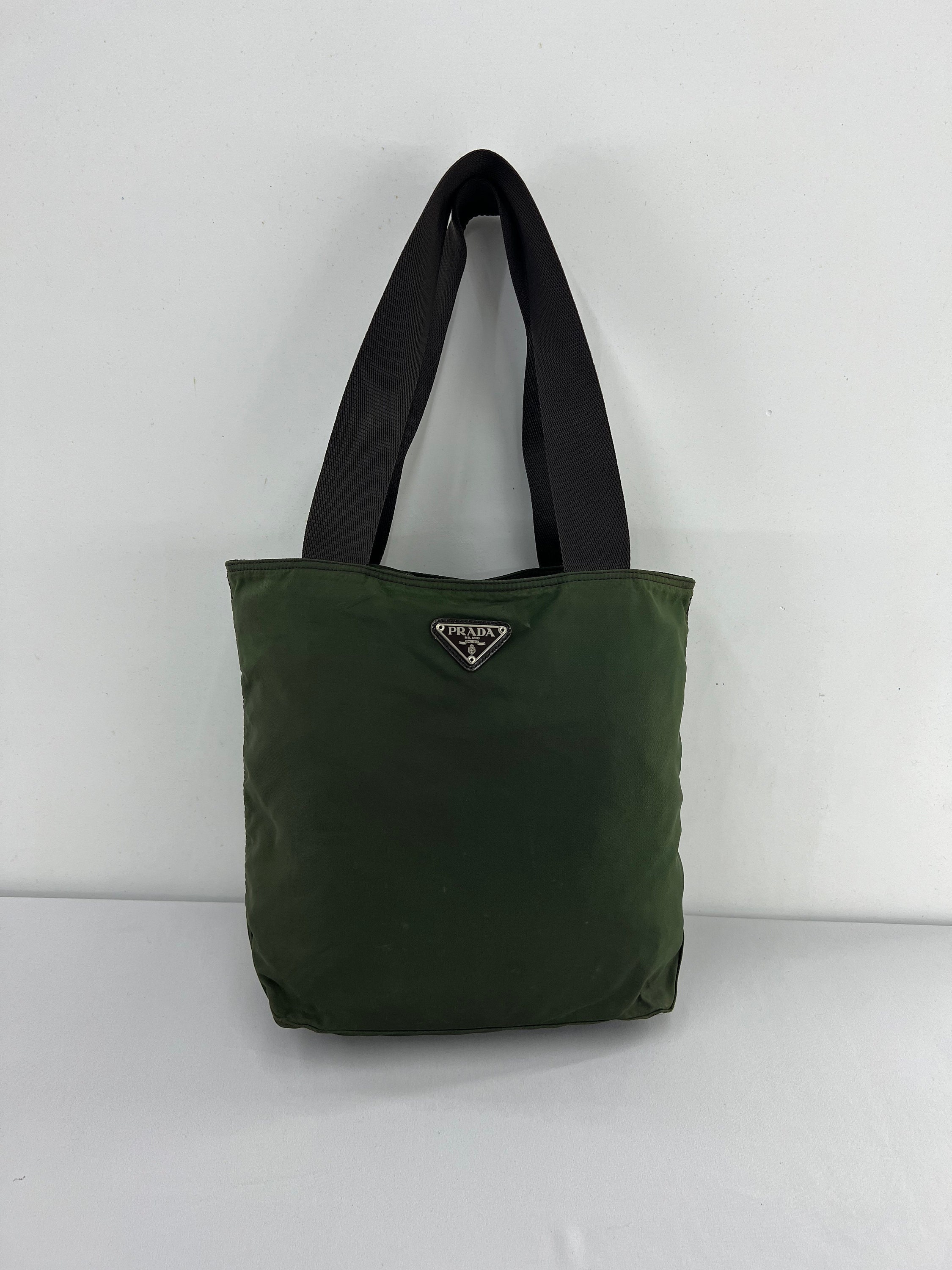 バッグ 90s PRADA TESSUTO NYLON TOTE HAND BAG Prada Black Tessuto Nylon Vela Tote Bag - Etsy