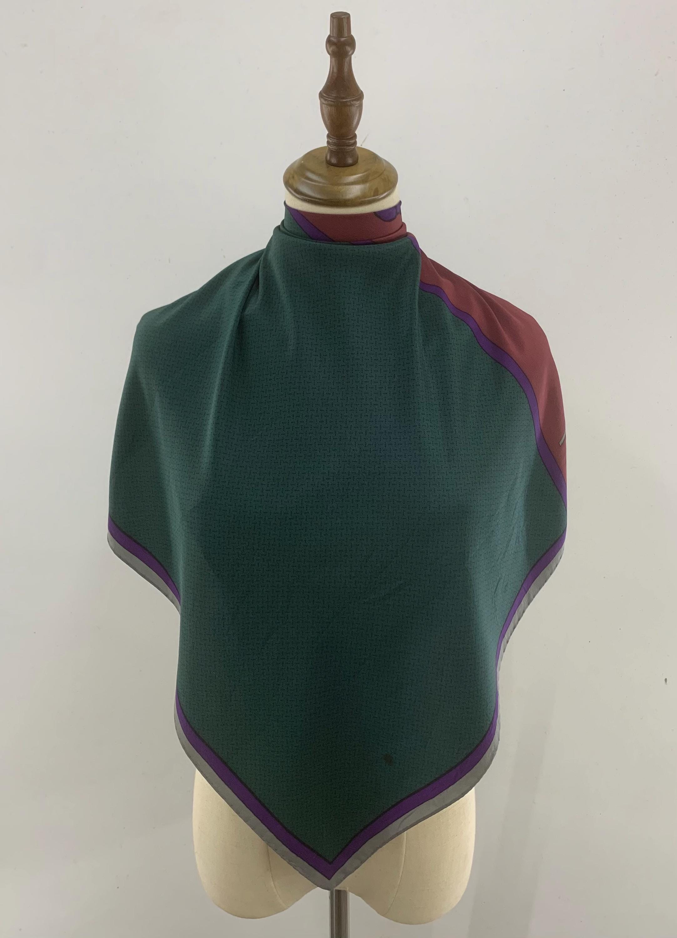 Foulard En Soie KRIZIA - Multicolore, Occasion, Pour Femme - Écharpe De Marque Italienne