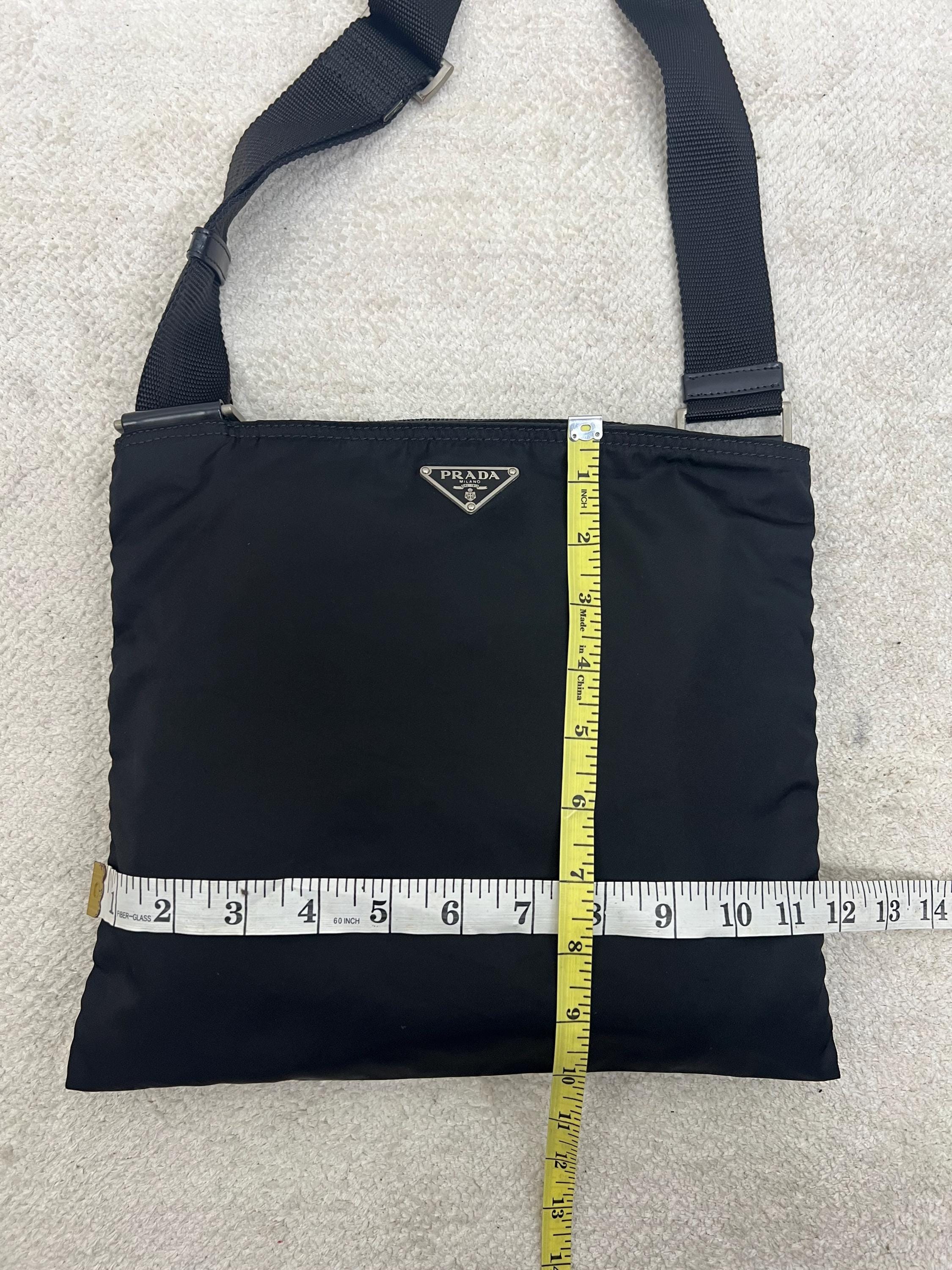 PRADA ミニスリングバッグ Black Prada Re-Edition mini leather bag | PRADA - United States