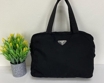 バッグ 90s PRADA leather nylon shoulder bag PRADA Authentic Vintage 90s Nylon Crossbody Bag - Etsy