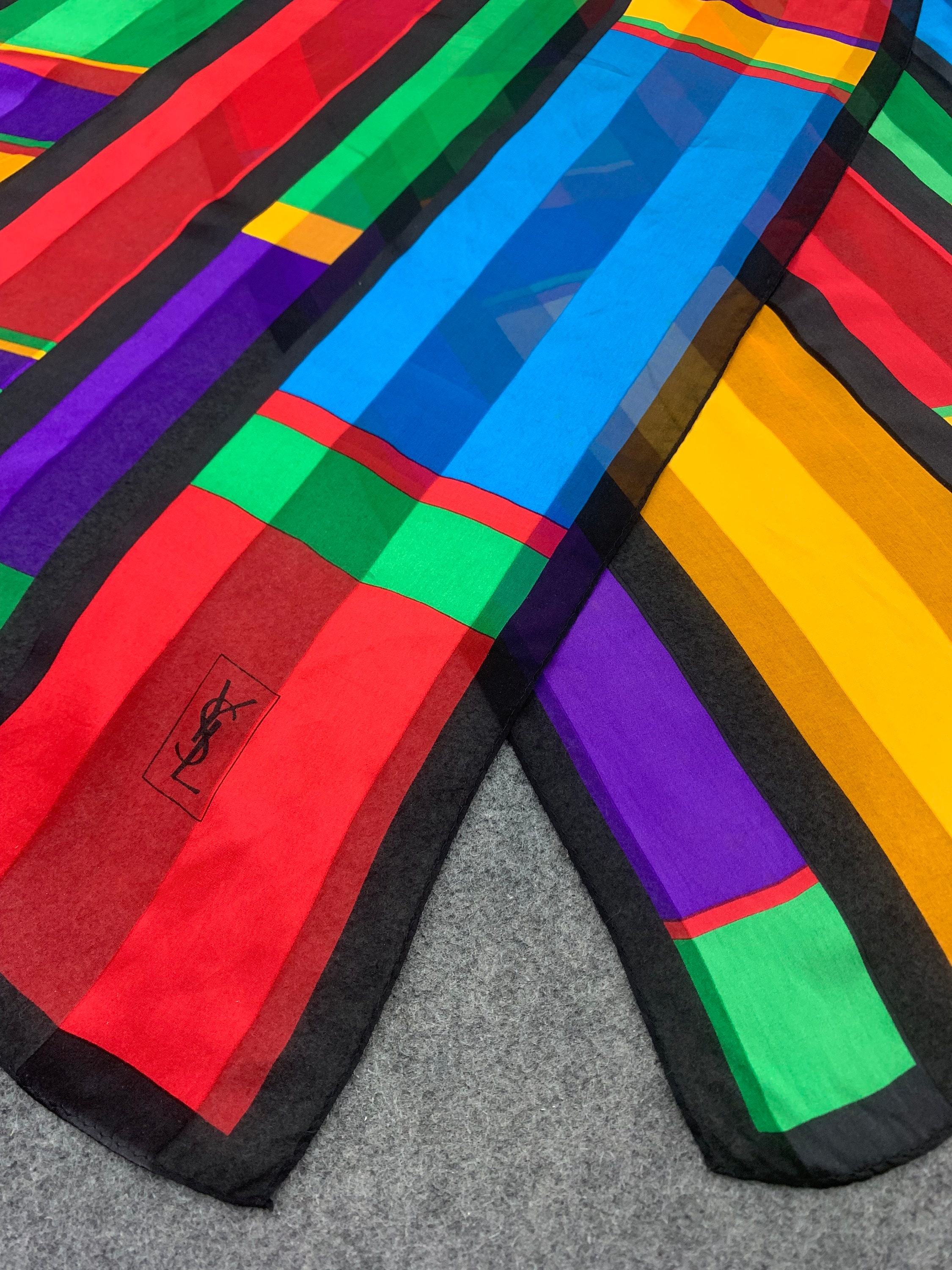 SAINT LAURENT PARIS｜MUFFLERS (719428 3Y210 1000) Vintage Authentic Yves Saint Laurent YSL Stole Silk Long