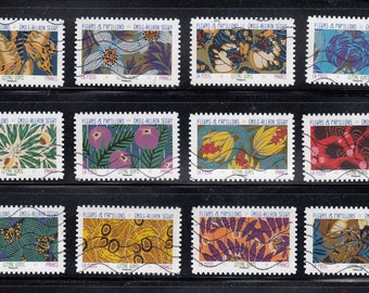 12 sellos postales usados de Francia 2023 (varios juegos)