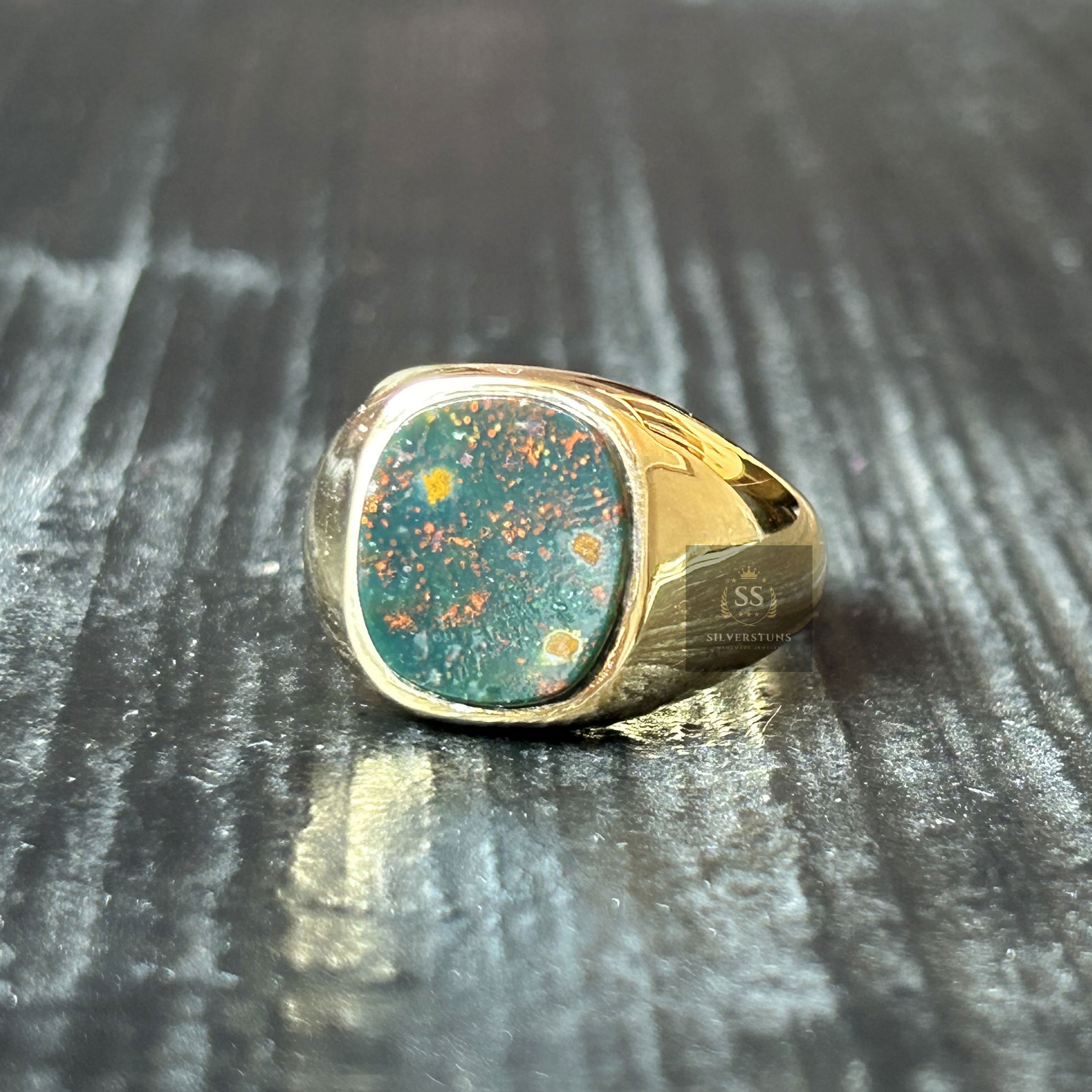 Mens gold store bloodstone ring