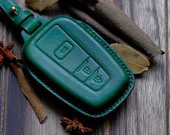 Personalized Leather Key Fob Cover For Toyota Highlander, C-HR, Prius, RAV4, ... Toyota Keychain Keyless Keyring Remotes, Gifts For Him