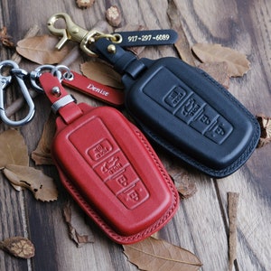 Leather Key Case For Toyota Highlander, Personalized Key Fob Cover For Toyota, Italian Veg-Tanned Leather, Gift For New Car, Gift For Men
