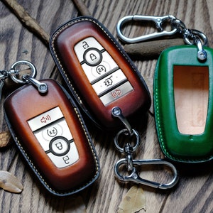 BRONCO-sleutelhangerhoes| Leren sleutelhangerhoes| 3 4 5 Knoppen| Sleutelhoesje afstandsbediening| Cadeau voor hem| Vaderdagcadeau| Gepersonaliseerde naamkaart