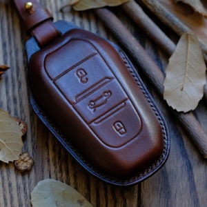 SANRILY Leather Texture Key Fob Cover for Peugeot 208 301 308 508 2008 3008  Keyless Full Protection Flip Key Case Shell with Keychains Silver