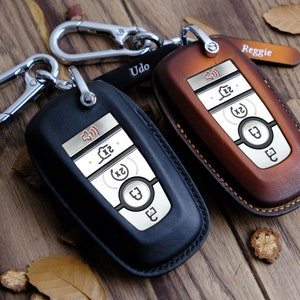 Personalized Leather Key Fob For Ford Bronco ( Patina Colors ), Protector Case Fits Ford Bronco Expedition, Mustang, F150, F250,... Dad Gift