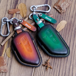 Handmade Leather Volkswagen Key Fob Case, Fits Models VW Golf MK8 GTI Golf 8, Seat Leon (MK4), Seat Tarraco, Seat Ateca, Skoda Octavia