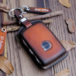 Volvo Key Fob Cover (Patina), Handcraft Leather Key Case For XC60 XC40 XC90 S60 S90 V60 V90, Volvo Key Chain Entry Remote, Volvo Accessory