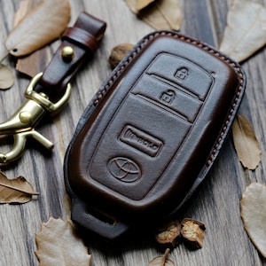 Toyota Land Cruiser Corolla Cross 2022 2023 Leather Key Case, Toyota Key Chains Keyless Keyring Key Fob Entry Remotes, Personalized Gifts