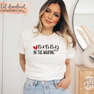 Arquivo de corte da mamãe em formação / Futura mamãe / Preggo / Chá de bebê / Dia das Mães / svg / png / eps / jpg / dxf / Cricut / Silhueta