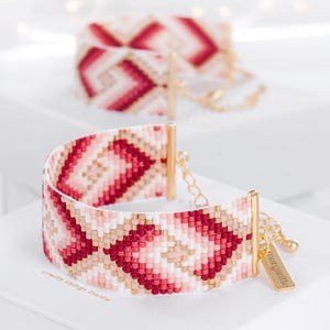 Pink Loom Bead Bracelet, Valentine Miyuki Bracelet Pattern, Geometric Pattern, Seed Bead Bracelet - Serena