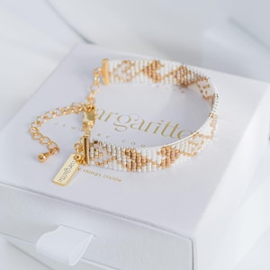 Pulsera de cuentas de telar con corazón dorado de Miyuki Delica, patrón fácil de pulsera, patrón de cuentas de telar dorado, joyería para San Valentín - Vianne imagen 2