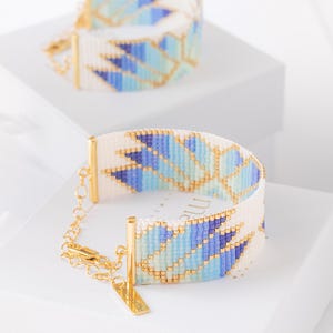 Loom Bead Bracelet Pattern, Floral Miyuki Bracelet, Brick Stitch Pattern, Violet Mint Seed Bead Bracelet - Nymph image 2