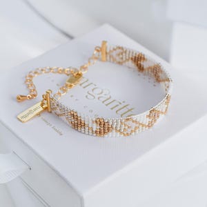 Pulsera de cuentas de telar con corazón dorado de Miyuki Delica, patrón fácil de pulsera, patrón de cuentas de telar dorado, joyería para San Valentín - Vianne imagen 4