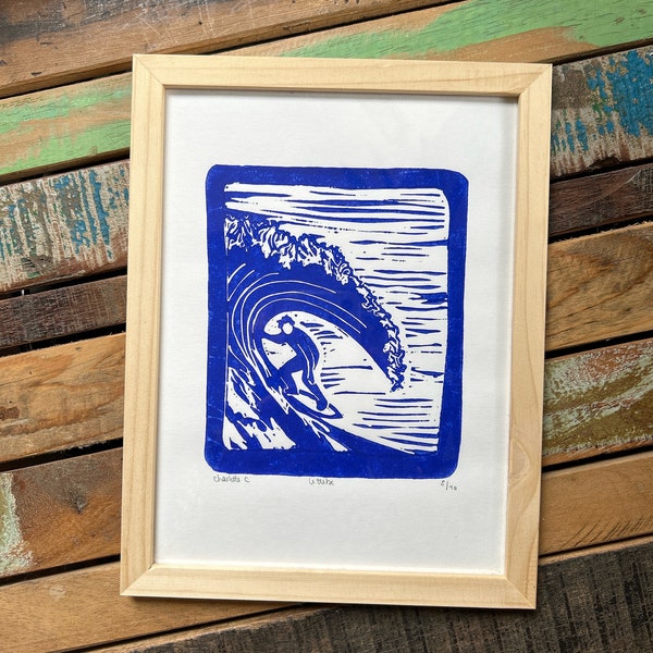 Linogravure surf, « Le tube »