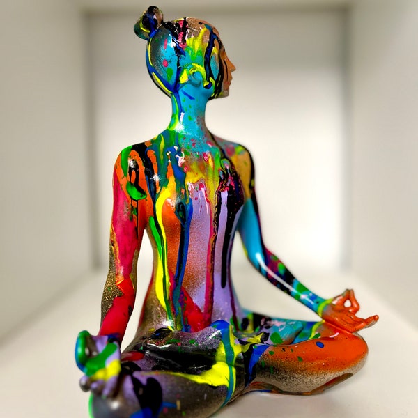 Figura de meditación pintada personalizable, elige tu combinación de colores, pintura por goteo, escultura de arte callejero, arte pop, escultura abstracta, figura femenina