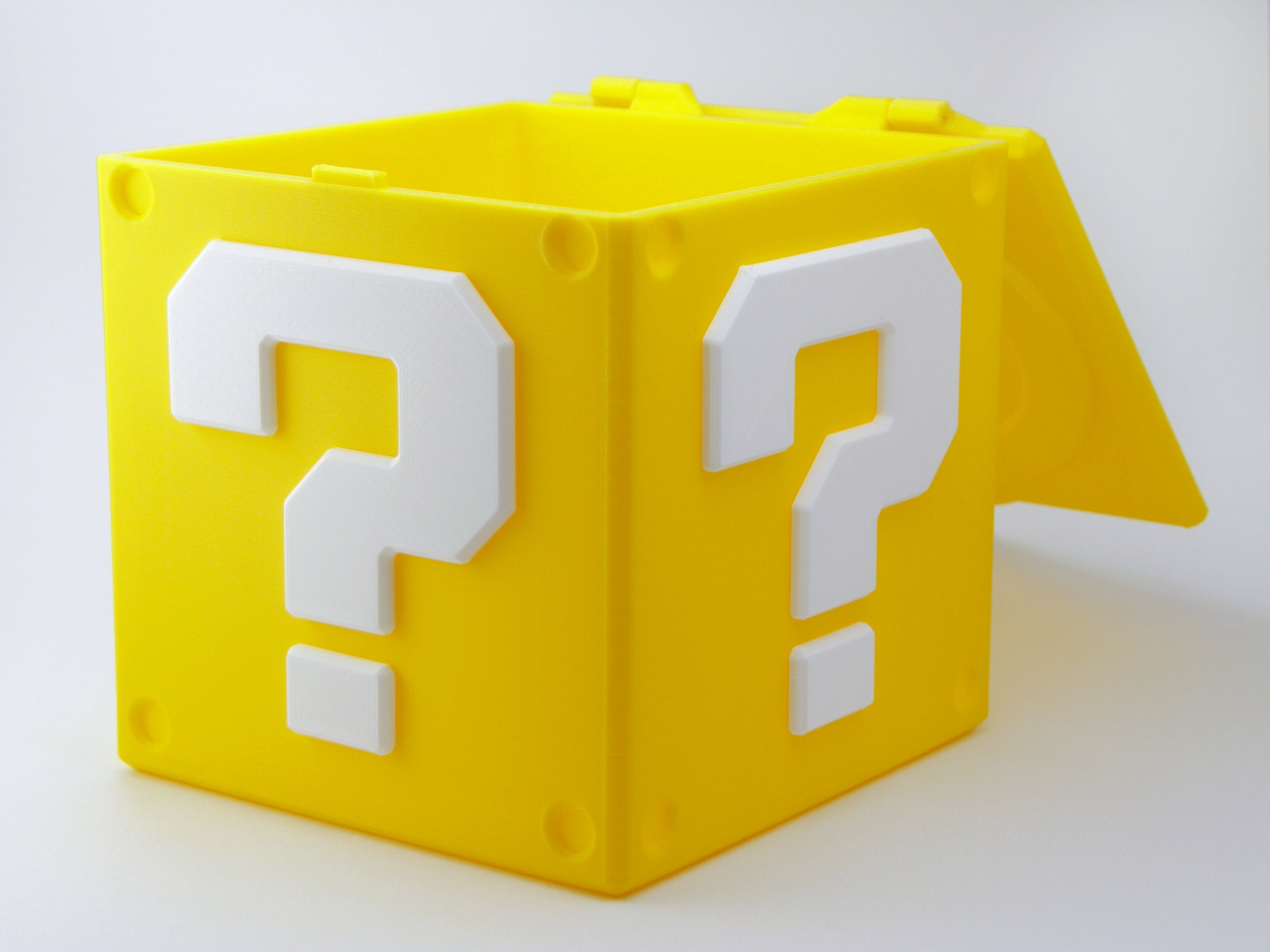 Mario question mark box - www.gruponym.mx