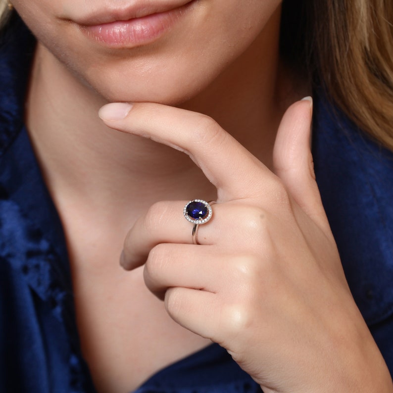 Ovale blauwe saffier ring, ovale Halo blauwe saffier verlovingsring, blauwe saffier ring 14K wit goud, cadeau voor haar, Moederdag cadeau afbeelding 5