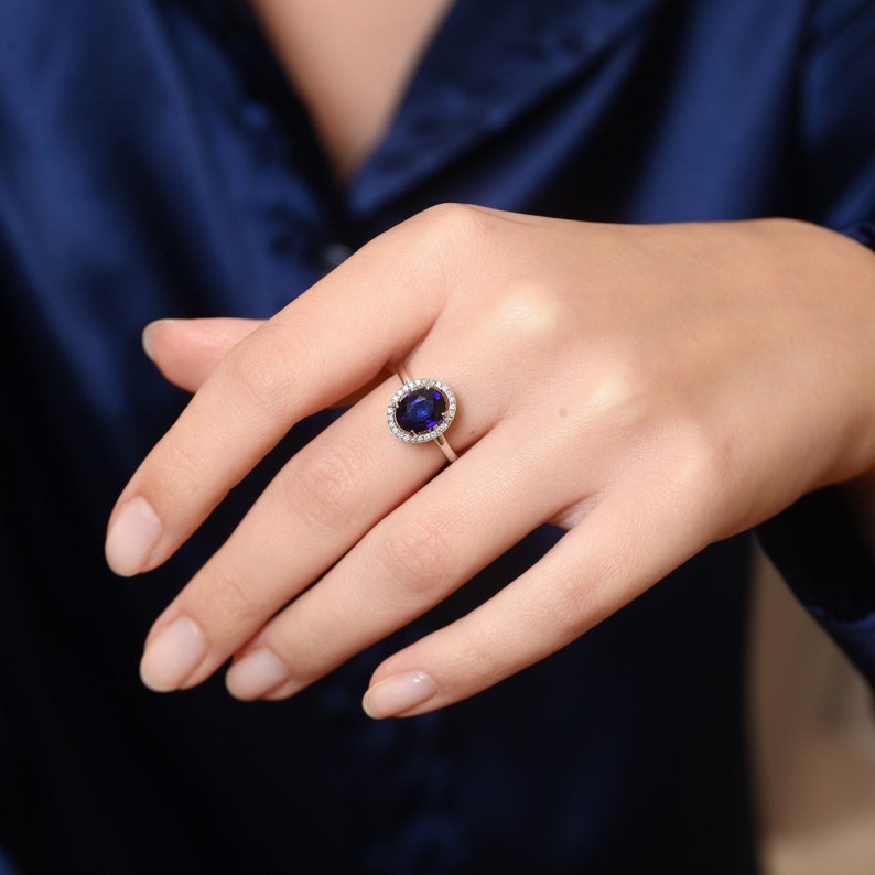 Ovale blauwe saffier ring, ovale Halo blauwe saffier verlovingsring, blauwe saffier ring 14K wit goud, cadeau voor haar, Moederdag cadeau afbeelding 1