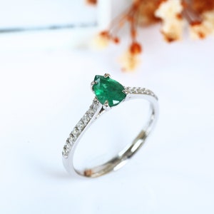14K Gold Pear Cut Emerald Engagement Ring, Green Emerald Solitaire Ring, Pear Cut Emerald Promise Ring, Gift For Her, Mothers Day Gift
