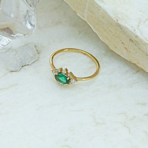 Emerald ring, gouden smaragd ring, ovale smaragd ring, 14k smaragd ring, cadeau voor haar, jubileum geschenk, moeders dag geschenken, oma cadeau afbeelding 2