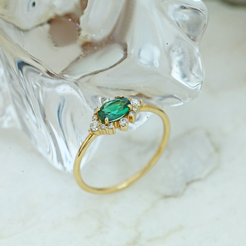 Emerald ring, gouden smaragd ring, ovale smaragd ring, 14k smaragd ring, cadeau voor haar, jubileum geschenk, moeders dag geschenken, oma cadeau afbeelding 3