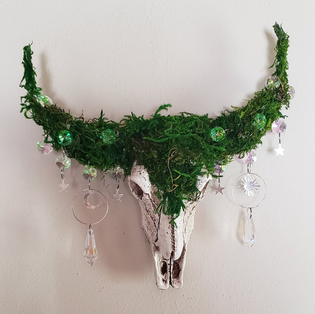 CRYSTAL COW SKULL Wall Decor Faux / Hand Made / Plants / Moss / Resin