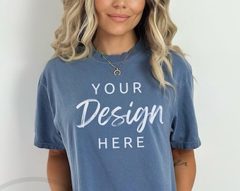Comfort Colors C1717 Blaues Jeanshemd Mockup, Tshirt Mockup, Blaues T-Shirt Mockup, Oversized-Hemd Modell Mockup, Comfort Colors Hemd Mockup