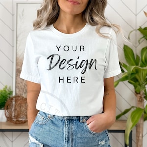 Mockup di White Bella Canvas 3001, mockup di maglietta, mockup di maglietta in stile, mockup alla moda, mockup di maglietta da donna, mockup di maglietta bianca, mockup di maglietta bianca