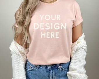 Bella Canvas 3001 mock-up | T-shirt gemêleerd perzik, modelmodel