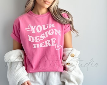 Maqueta de camiseta Comfort Colors C1717 Crunchberry Maqueta de camiseta de color rosa Crunchberry Comfort Color Maqueta de camiseta minimalista