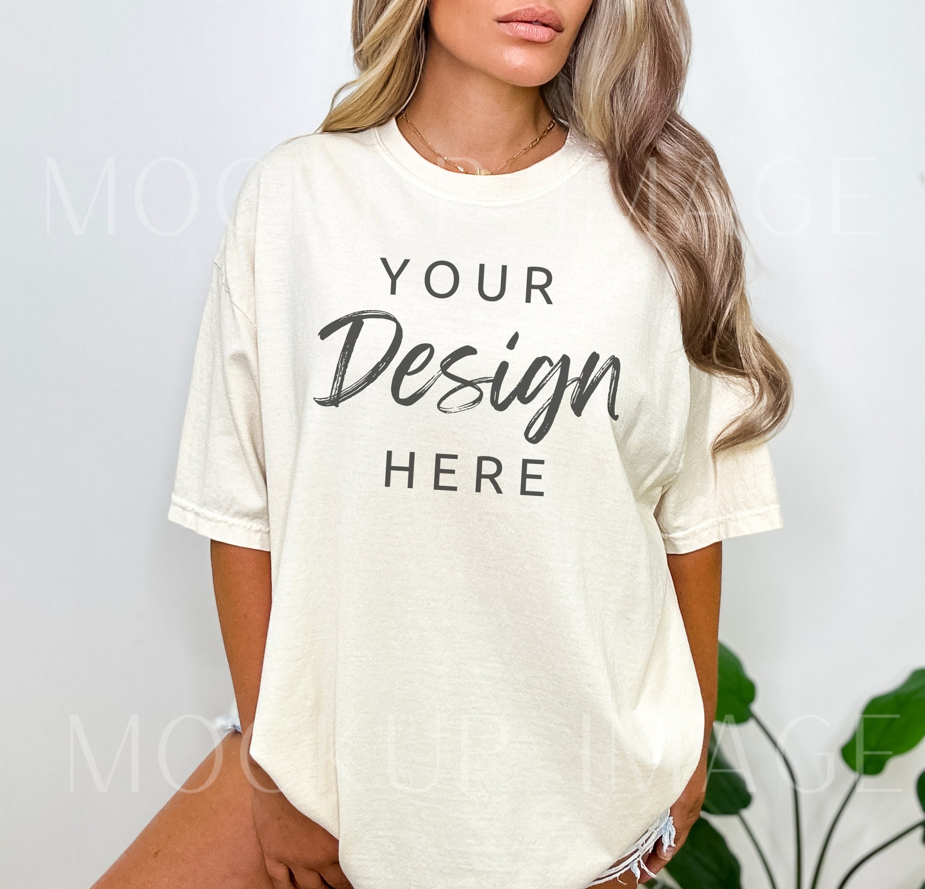 Comfort Colors C1717 Ivory Shirt Mockup - Oversized Mockup - Elfenbein Hemd - Ivory Comfort Color Shirt Mock - Model Mock up