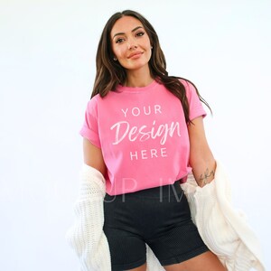 Crunchberry Comfort Colors 1717 T-Shirt Mockup, Comfort Colors Tshirt Mockup, Model Mockup, Unisex Tee Mock, Crunchberry Pink Trendy Mocks