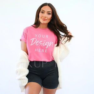 Crunchberry Comfort Colors 1717 T-Shirt Mockup, Comfort Colors Tshirt Mockup, Model Mockup, Unisex Tee Mock, Crunchberry Pink Trendy Mocks