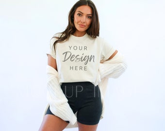Ivory Comfort Colors 1717 T-Shirt Mockup, Comfort Colors Tshirt Mockup, Model Mockup, Unisex Tee Mock, Ivory Trendy Mocks