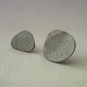 Asymmetric earrings, 100% hand-made, organic, minimalist, boho style, perfect for a special and original gift