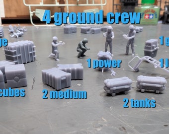 Ground Crew and Gonk Droid with scatter and ladder - 1/72 scale